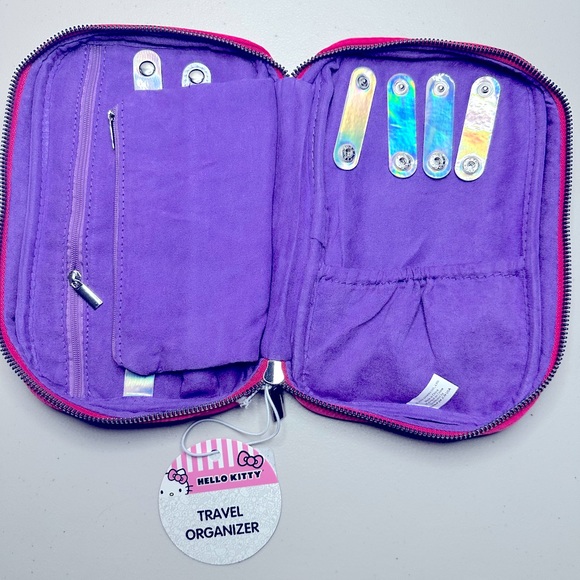 Sanrio Hello Kitty Travel Organizer - Picture 5 of 5